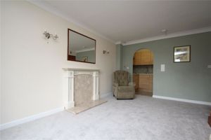 LIVING ROOM- click for photo gallery